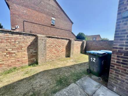 Finch Gardens, North Bersted, Image 8