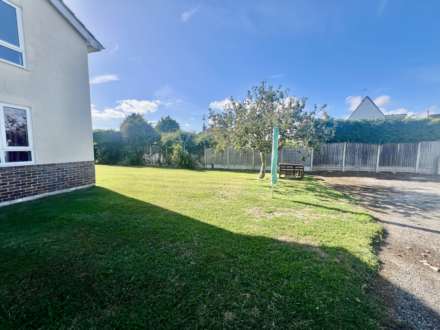 Elmer Road, Middleton On Sea, Image 11