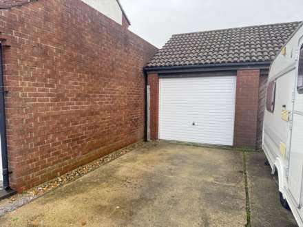 Montgomery Drive, Image 12