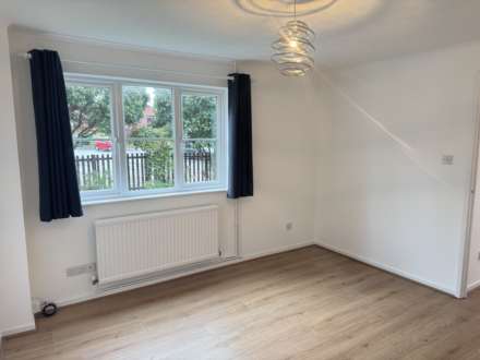 Montgomery Drive, Image 4