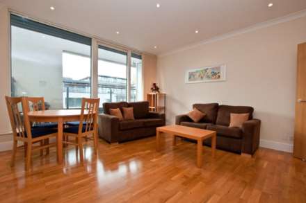 Board Walk Place*, Canary Wharf, Image 2