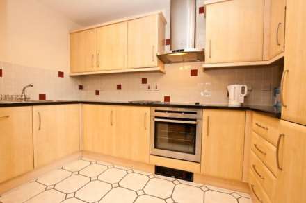 Board Walk Place*, Canary Wharf, Image 3