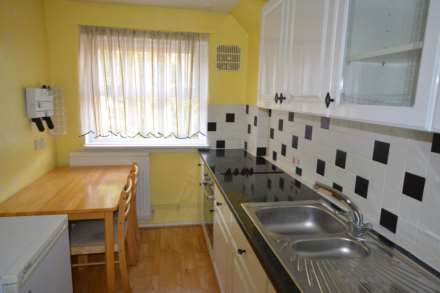 2 Bedroom Apartment, Rectory Square, London