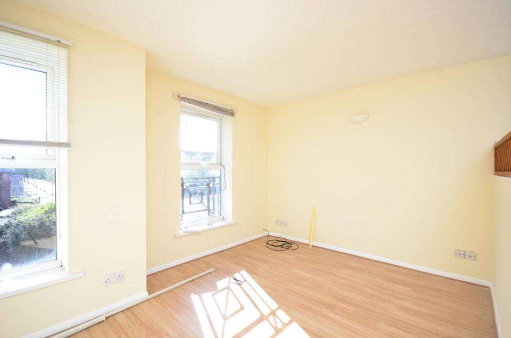 Tollgate Road, Beckton, Image 2