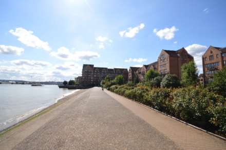 Amsterdam Road, Island Gardens, Image 12