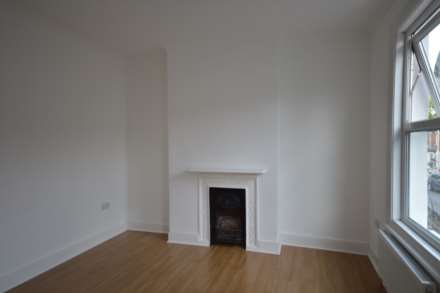 Wigston Road, London, Image 16