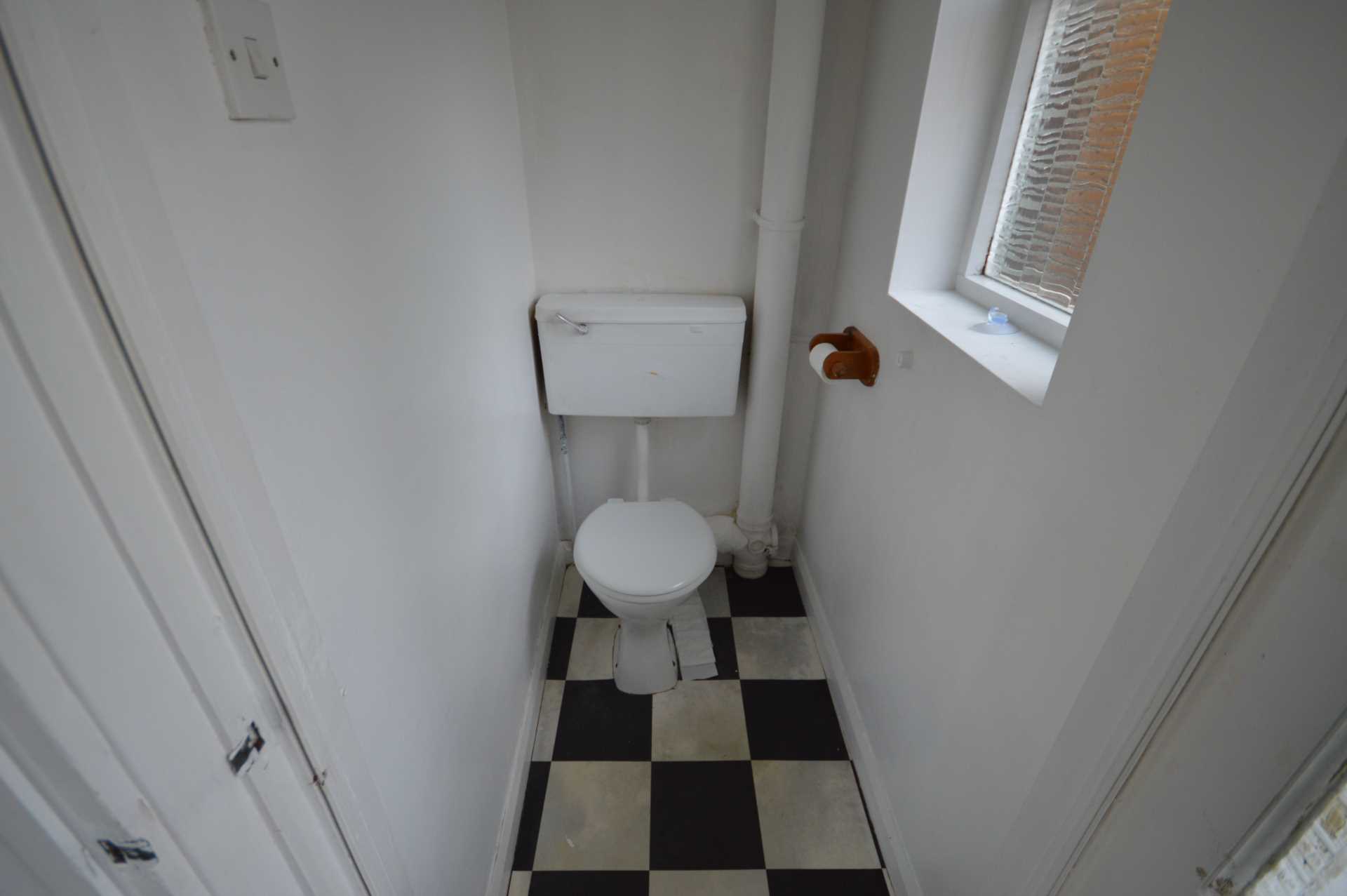 Seven Kings Road, Seven Kings, Image 7