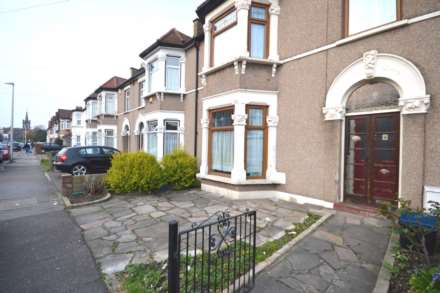 Seven Kings Road, Seven Kings, Image 1