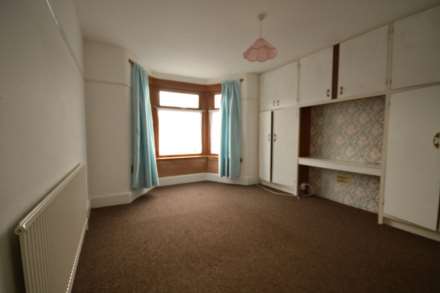 Seven Kings Road, Seven Kings, Image 12