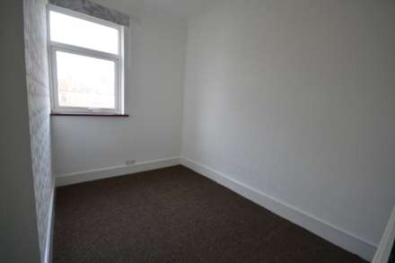Seven Kings Road, Seven Kings, Image 13