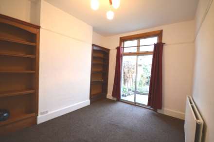 Seven Kings Road, Seven Kings, Image 4