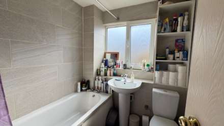 Exeter Close, Beckton, Image 5