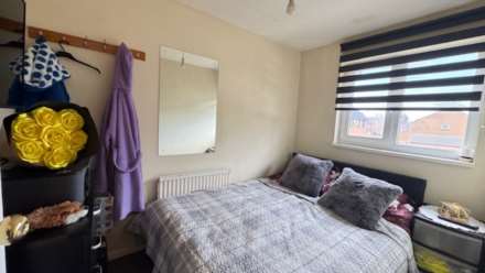 Exeter Close, Beckton, Image 6