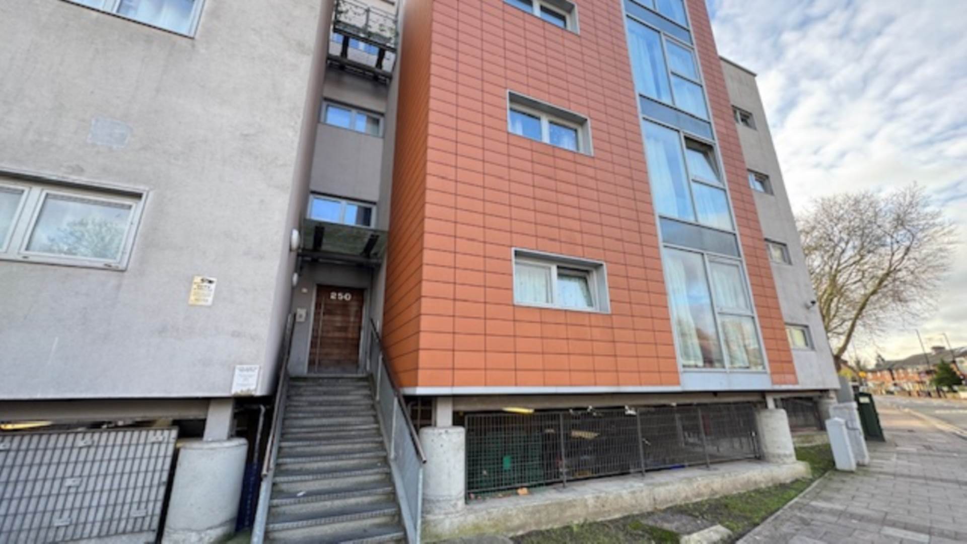 Hermit Road, London, Image 9