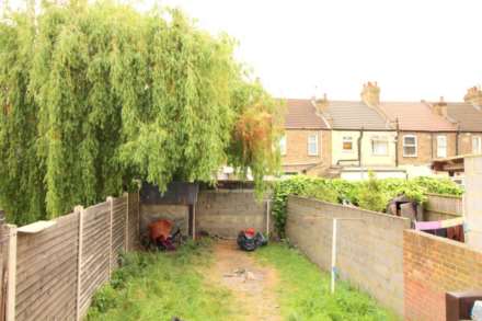 Dersingham Avenue, Manor Park, Image 4