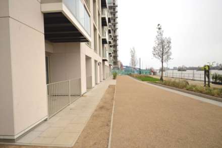 Royal Wharf, Silvertown, Image 11