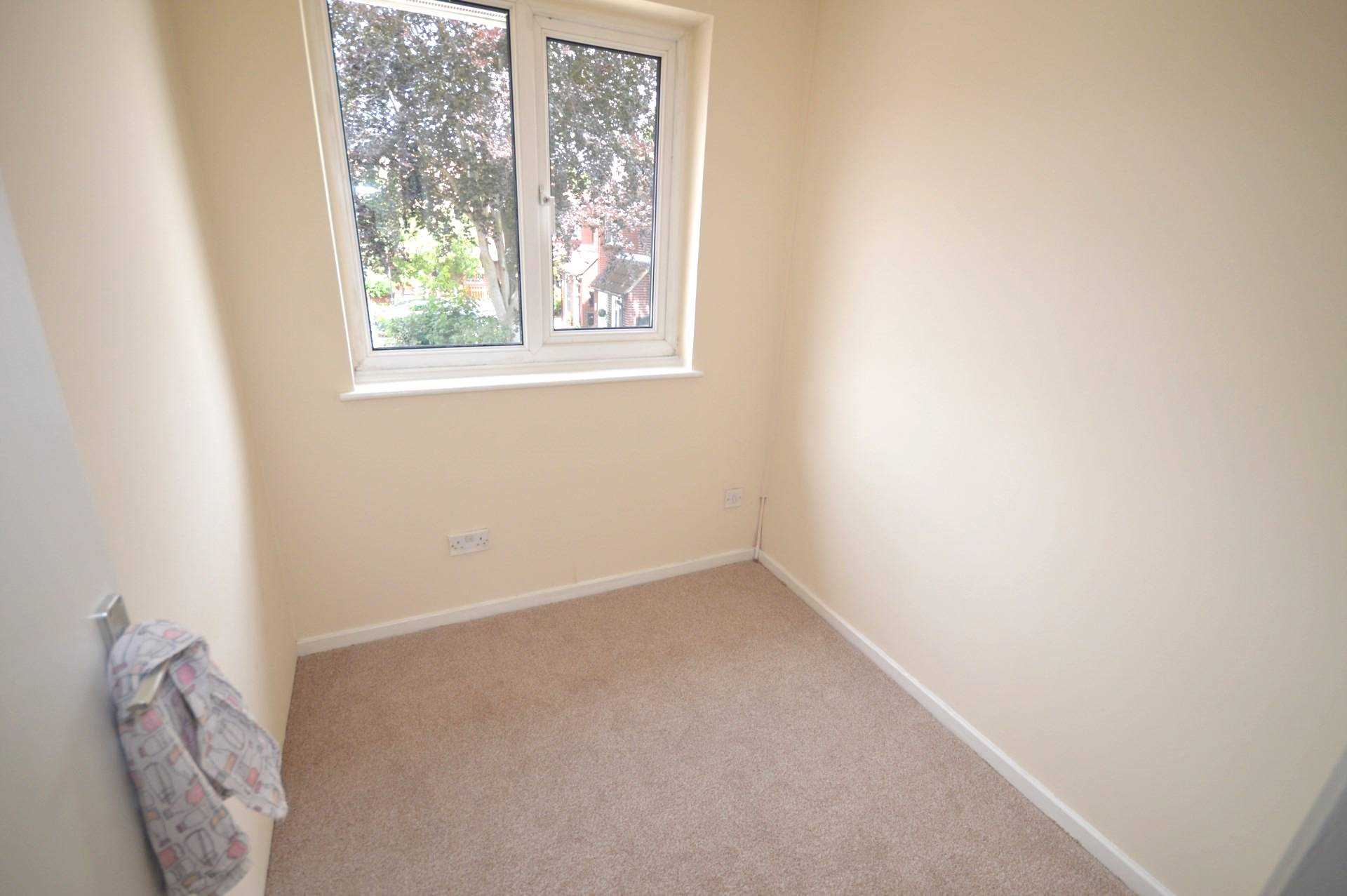 Chichester Close, Beckton, Image 12