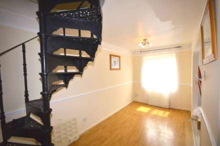 Chichester Close, Beckton, Image 6