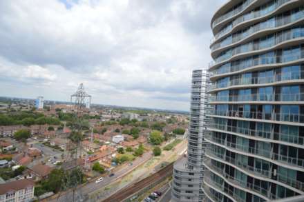 Tidal Basin Road, Victoria Docks, Image 7