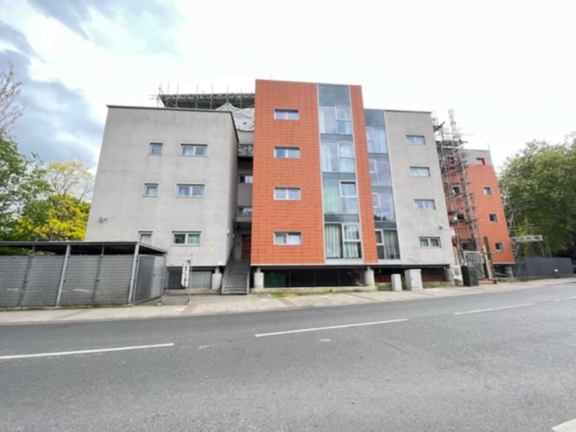 Hermit Road, London, E16, Image 2