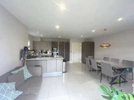 Willow Close, Buckhurst Hill, Essex, Image 2