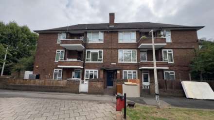 Wren Close, Canning Town, Image 3