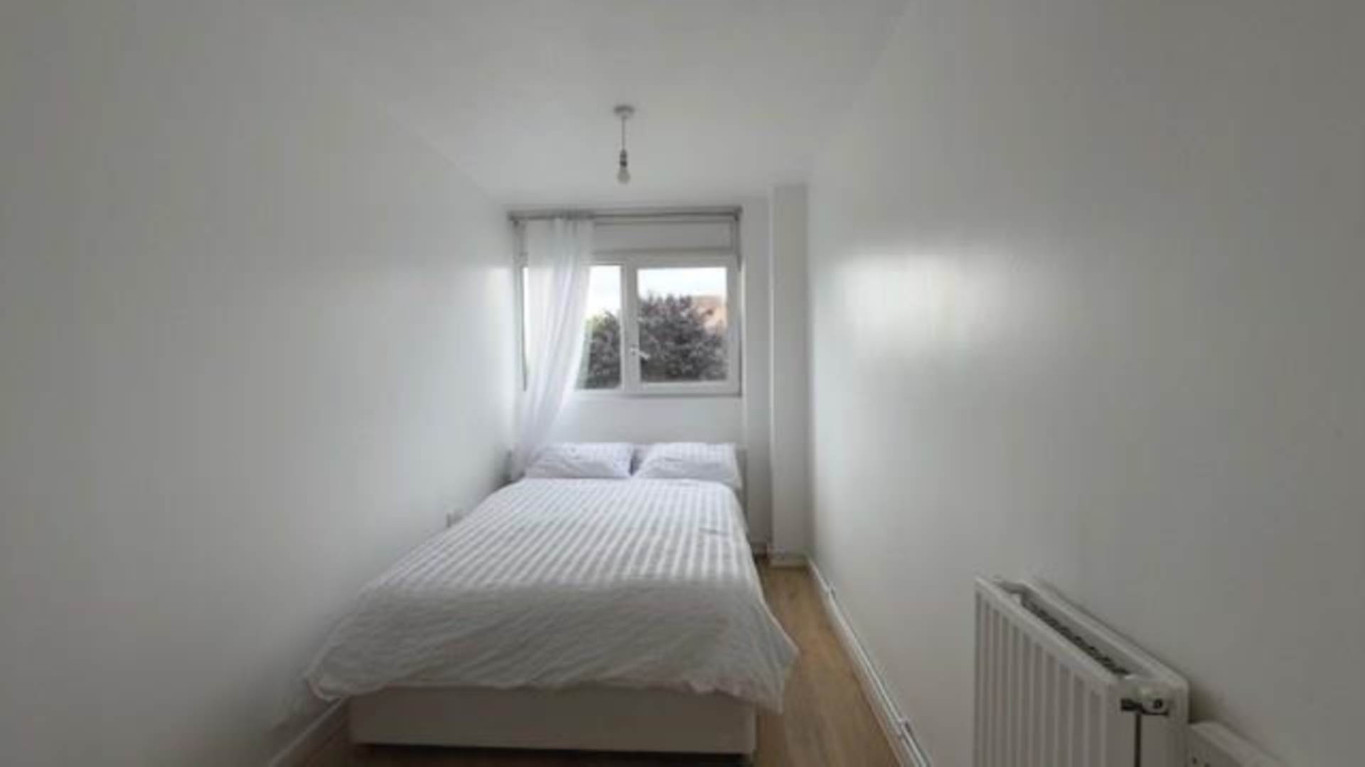 Dagmar Court, Island Gardens, Image 3