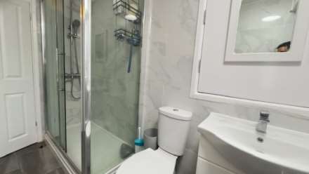 Cleves Road, London, Image 4
