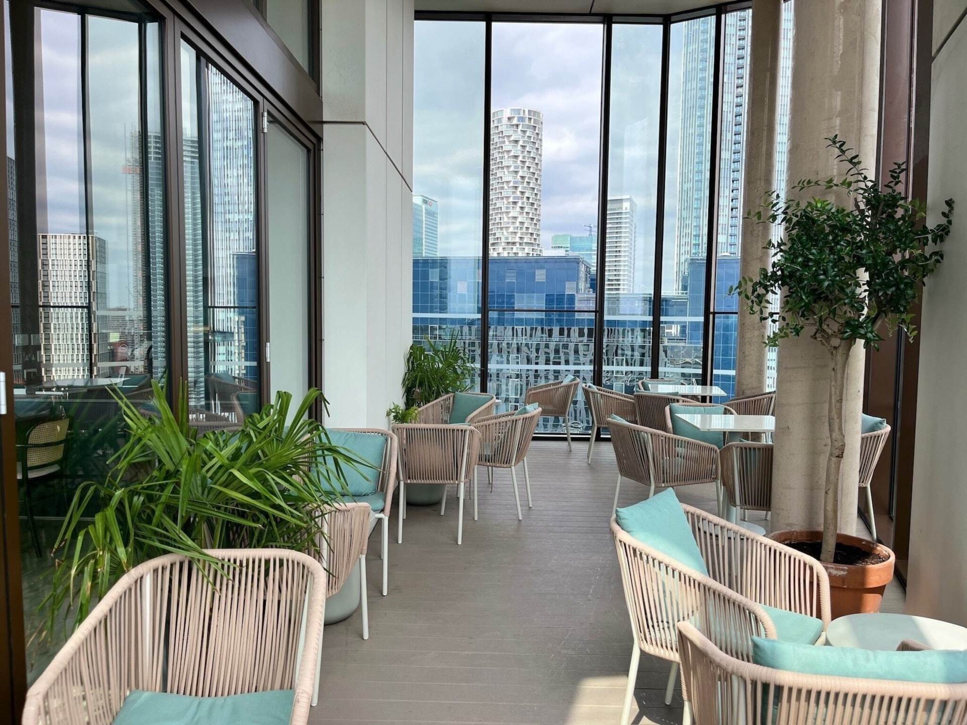 Crossharbour Plaza, London, Image 8