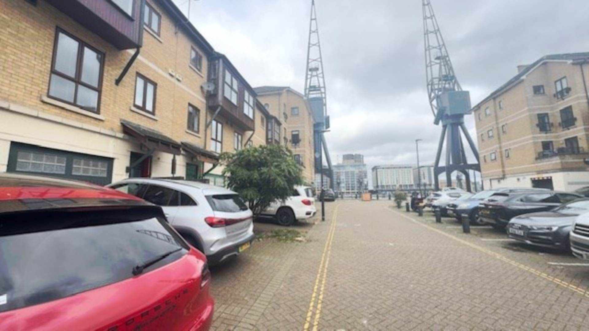 Hardy Avenue, Custom House, Image 12