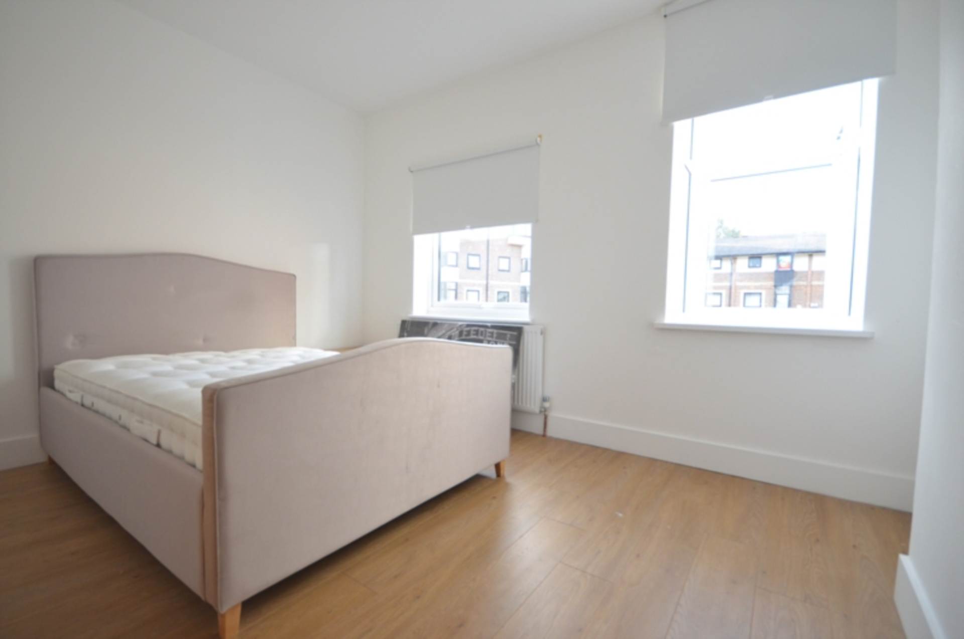 Barnfield Place, Mudchute, Image 2