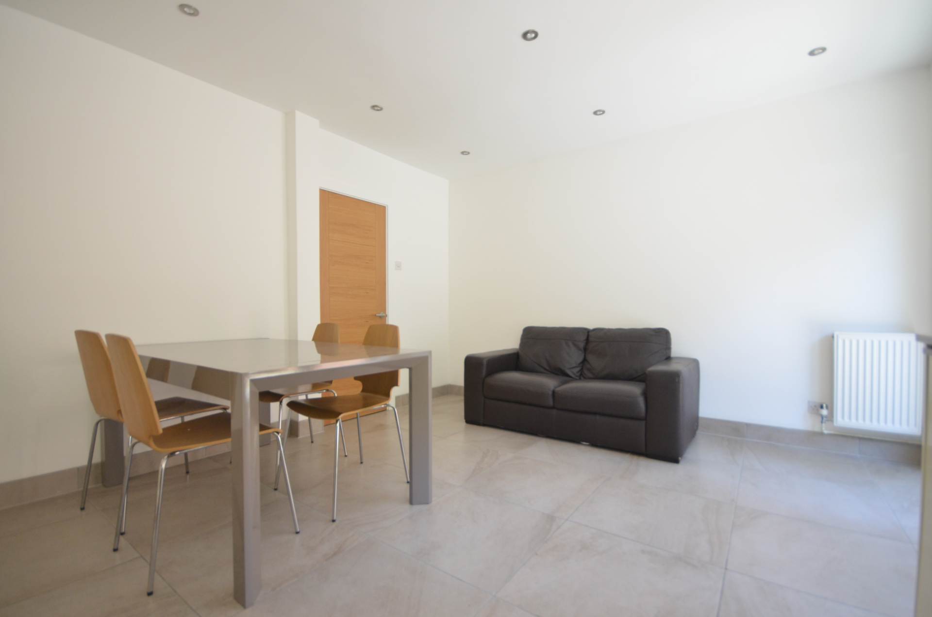 Barnfield Place, Mudchute, Image 3