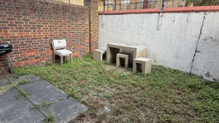 Barnfield Place, Mudchute, Image 11