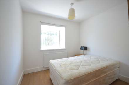 Barnfield Place, Mudchute, Image 6