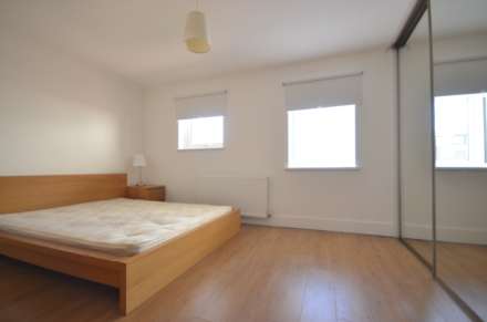 Barnfield Place, Mudchute, Image 7