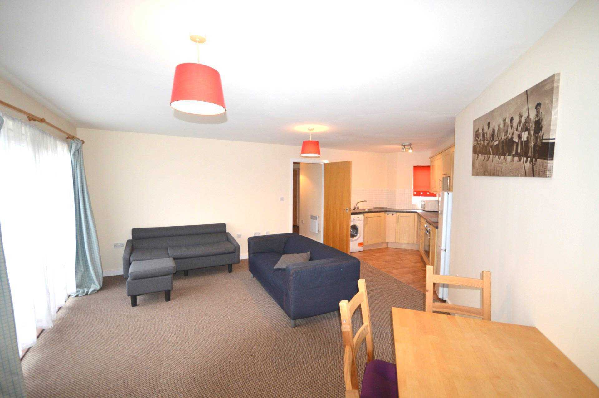 Foxglove Path, Riverside, Image 6