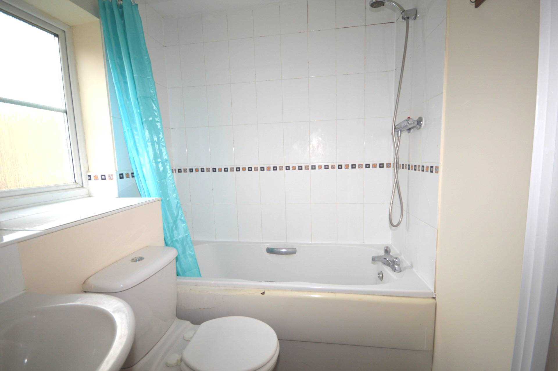 Foxglove Path, Riverside, Image 8