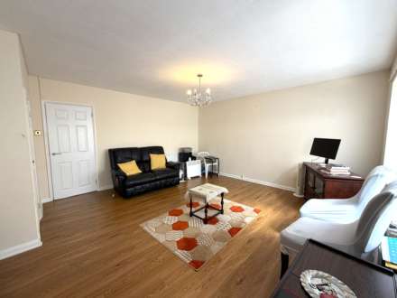 Rushdene, London  ** 3D FLOORPLAN AVAILABLE **, Image 17