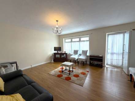 Rushdene, London  ** 3D FLOORPLAN AVAILABLE **, Image 3
