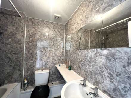 Waldstock Road, Thamesmead ** VIDEO & 3D FLOORPLAN AVAILABLE **, Image 8