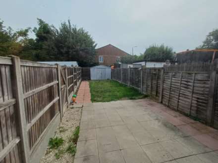 Beckett Close, Belvedere, Image 4