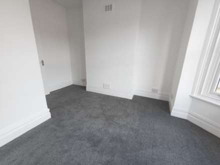 Wickham Lane, SE2 0XS, Image 4