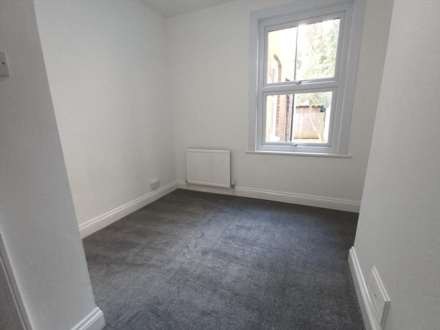 Wickham Lane, SE2 0XS, Image 6