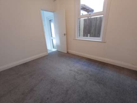 Wickham Lane, SE2 0XS, Image 7