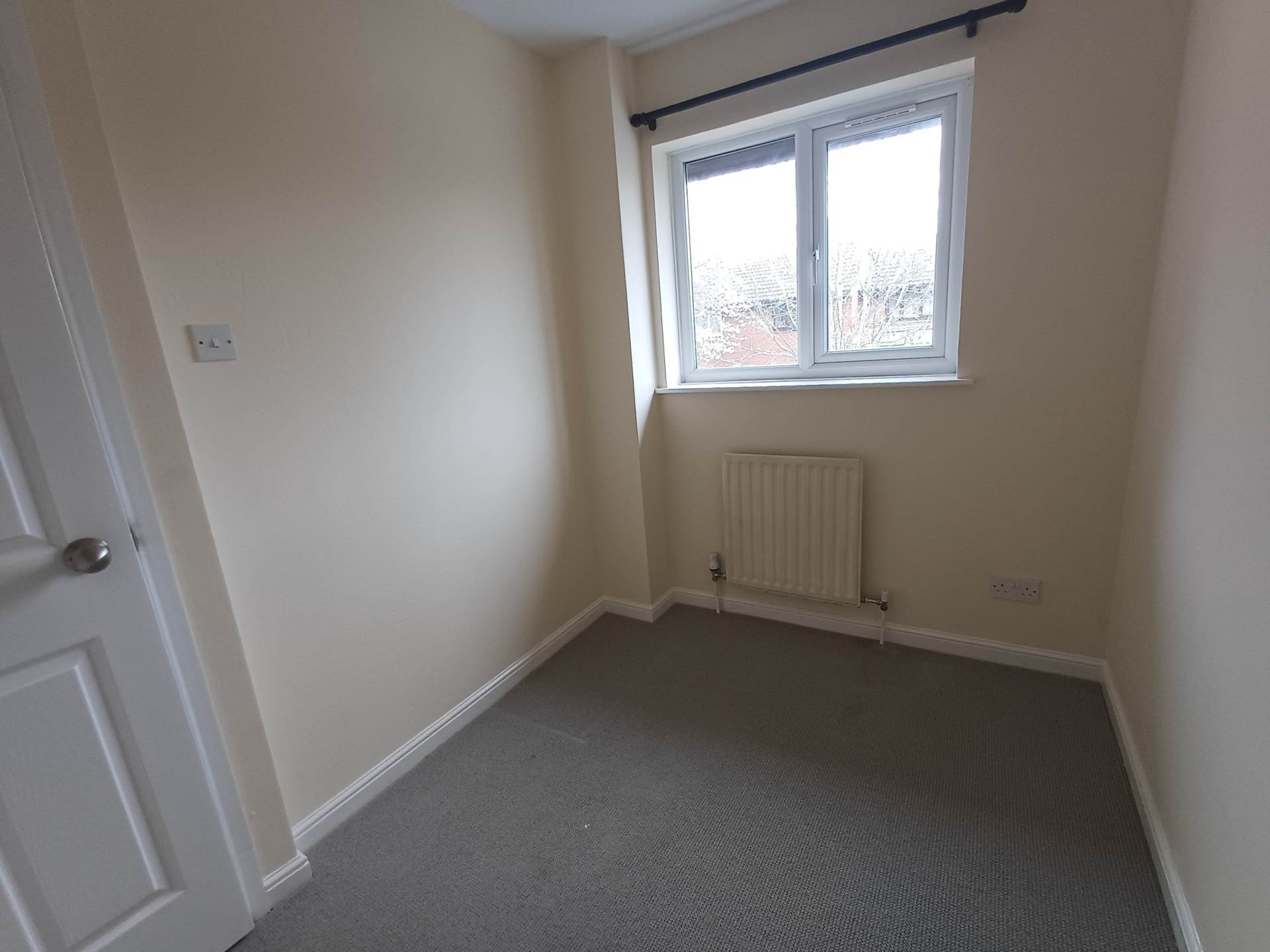 Walsham Close, Thamesmead, Image 7