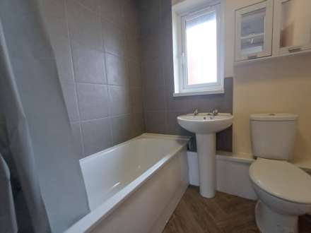 Walsham Close, Thamesmead, Image 8