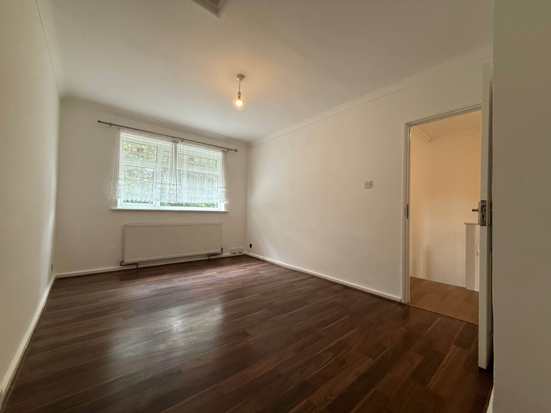 Sewell Road, London ** VIDEO & 3D FLOORPLAN AVAILABLE **, Image 6
