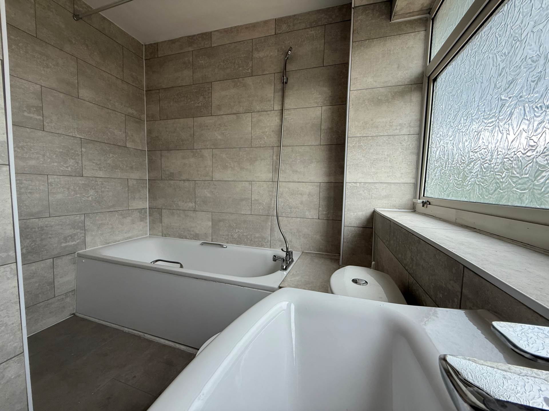 Sewell Road, London ** VIDEO & 3D FLOORPLAN AVAILABLE **, Image 9
