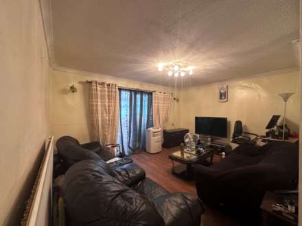 Manordene Road, Thamesmead   ** 3D FLOORPLAN AVAILABLE **, Image 4