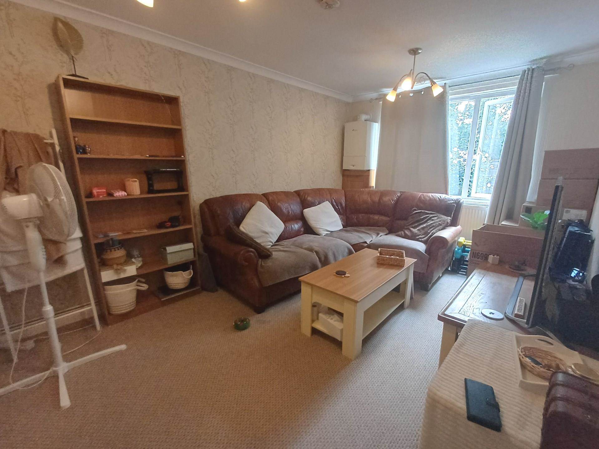 Hampstead Close, London, Image 3